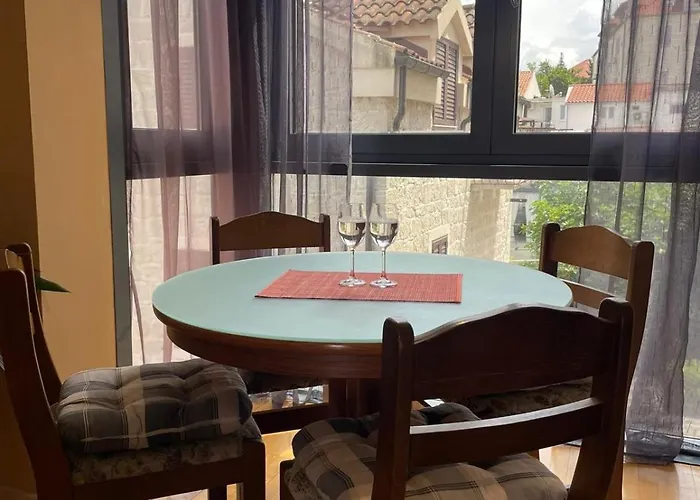 Apartament Center Dobri *